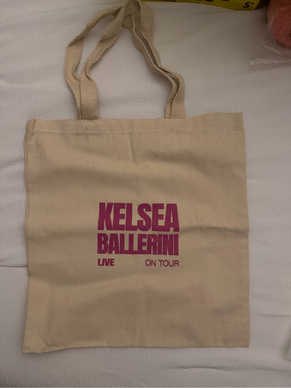 VIP Kelsea Ballerini on tour tote